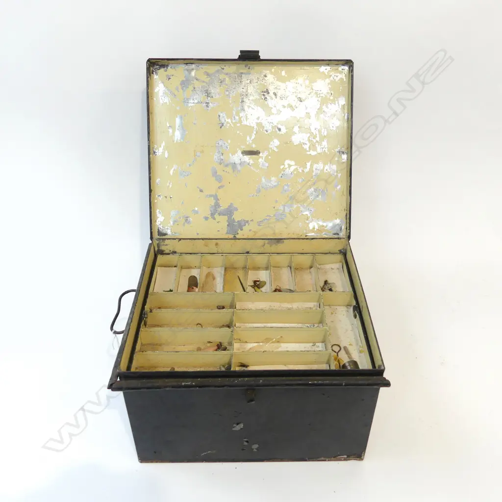 LARGE VICT TIN TACKLE BOX WITH CONTENTS L400MM H240MM Image 1++