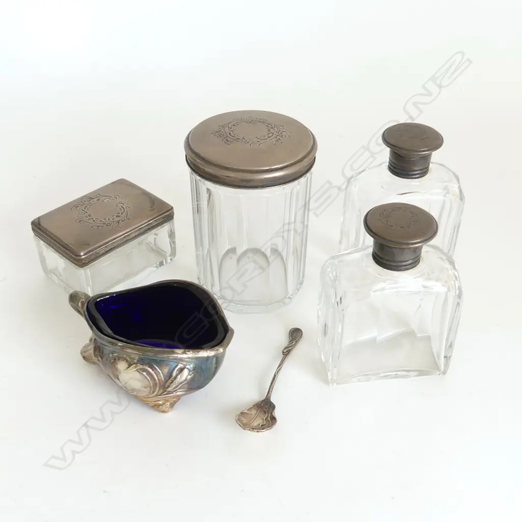 (25097) A VICTORIAN SILVER MOUNTED DRESSING TABLE SET 4PCE + S/PLATE FRENCH SALT & SPOON Image 1++