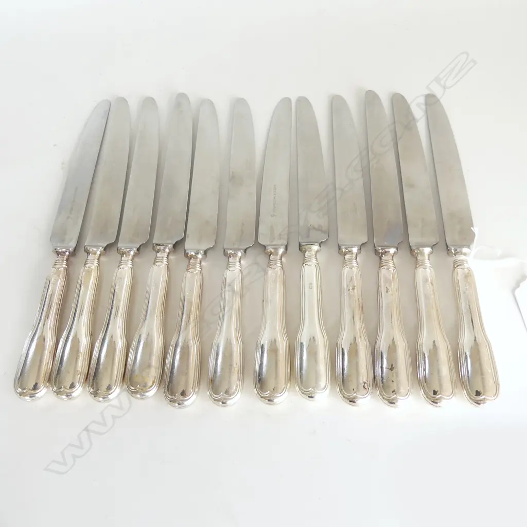 (24677) FINE SET OF 12 STG SHEFFIELD SILVER 1980  DINNER KNIVES, FIDDLE AND THREAD PATTERN Image 1++