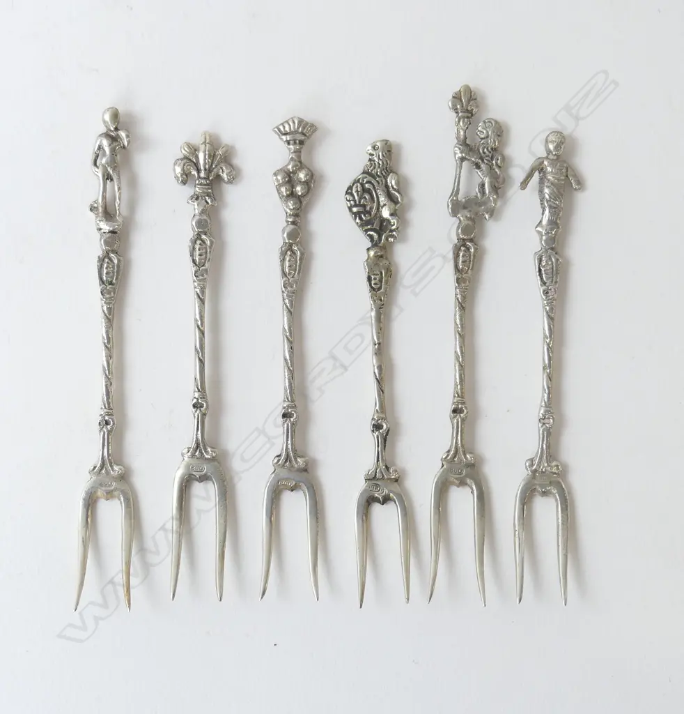 SET 6 800 SILVER FANCY OYSTER/COCKTAIL FORKS 35gms Image 1++