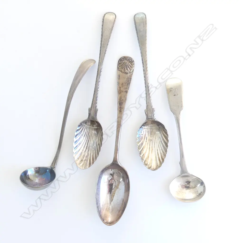 5 18th/19thC SILVER SMALL SPOONS: 3 SHELL BOWLED TEA SPOONS (1 BOTTOM MARKED) + mini sauce ladle + salt spoon 63gms  Image 1++