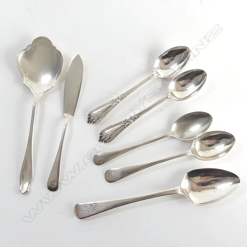 6 S/SILVER MIXED TEA & COFFEE SPOONS & BUTTER KNIFE 93GMS Image 1++