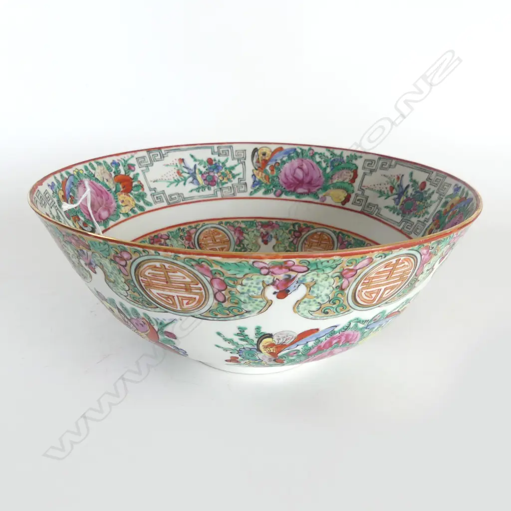 CHINESE FAMILLE ROSE REPUBLIC? PORCELAIN BOWL Dia.240mm Image 1++