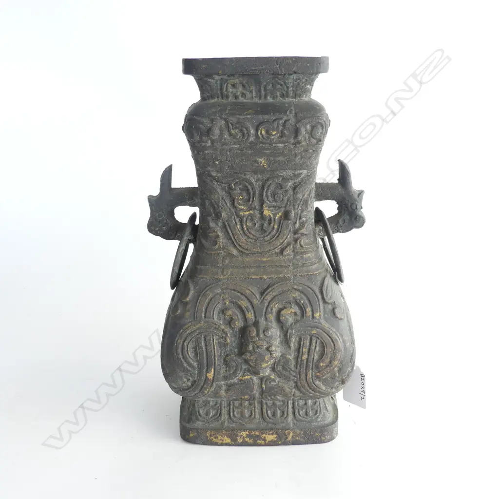 CHINESE BRONZE VASE H285MM Image 1++