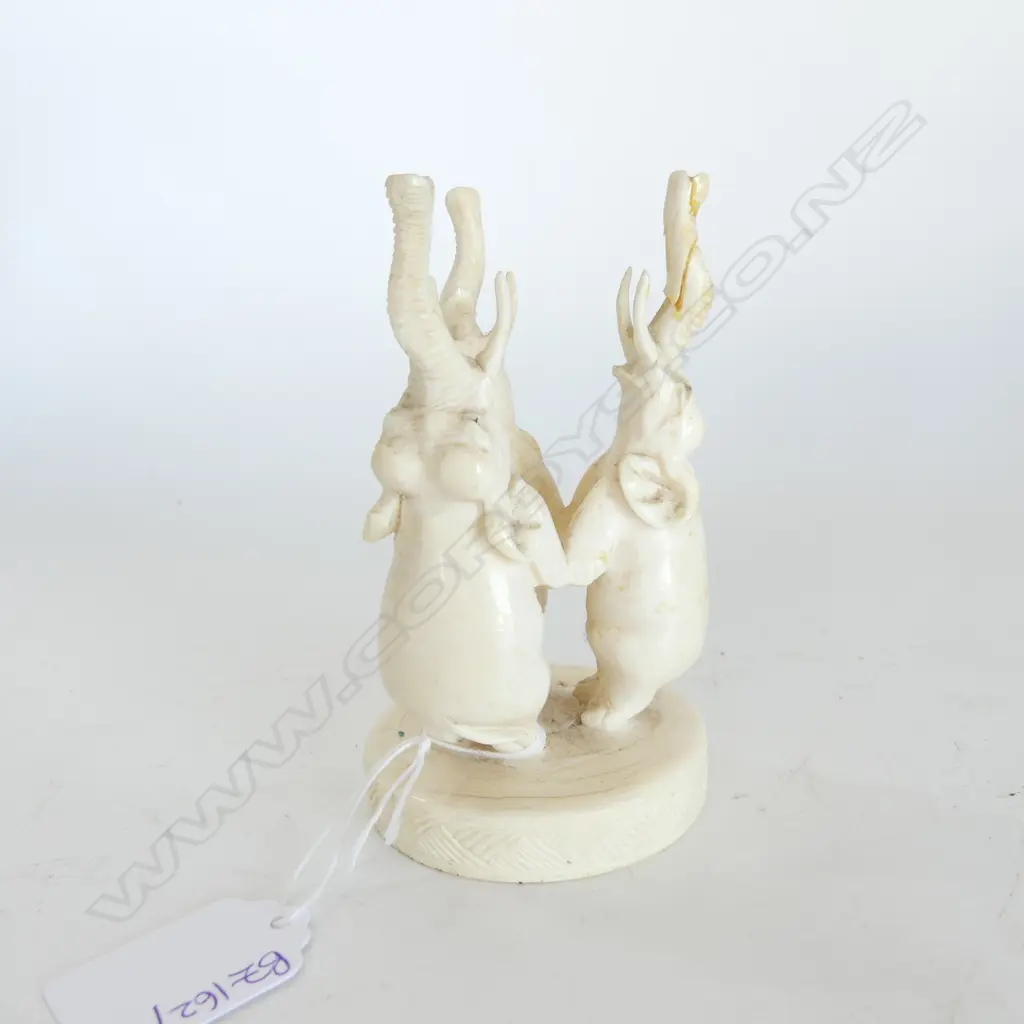 IVORY 3 ELEPHANT PUZZLE BALL STAND (REPAIRS) H.110mm Image 1++