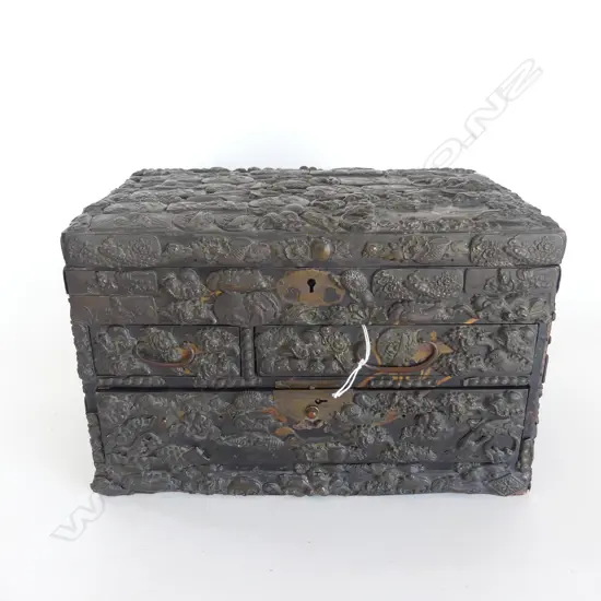 OLD JAPANESE LACQUERED BOX w. APPLIED METAL DECORATION 290x180x190mm some faults