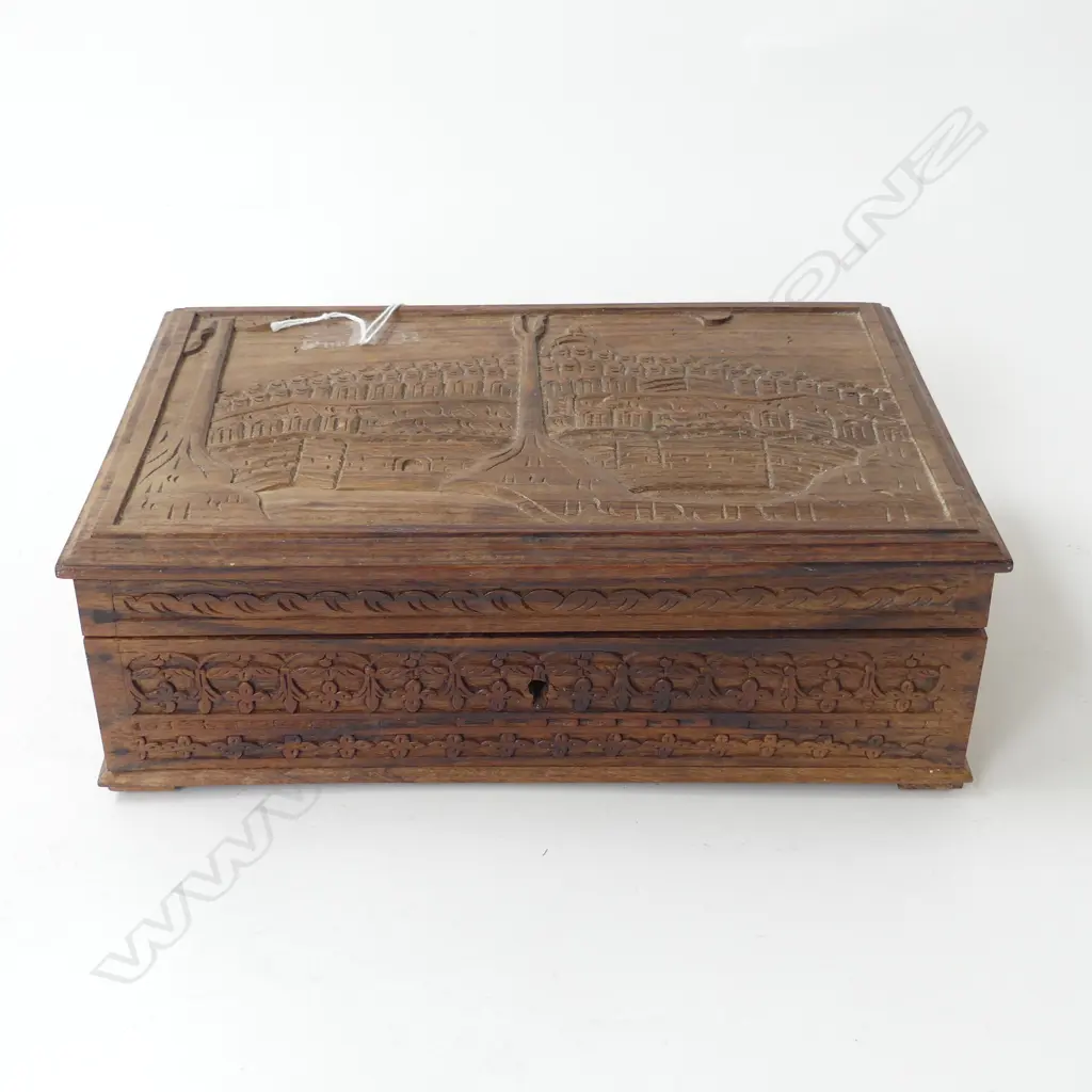 ORIENTAL LIDDED BOX CARVED WOODEN 205x310mm Image 1++