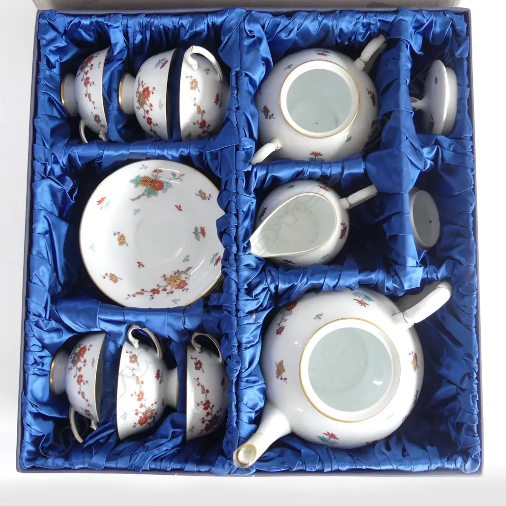 FULLY BOXED UNUSED CHINESE TEASET TEAPOT 6 C/S/P MILK SUGAR  Image 1++