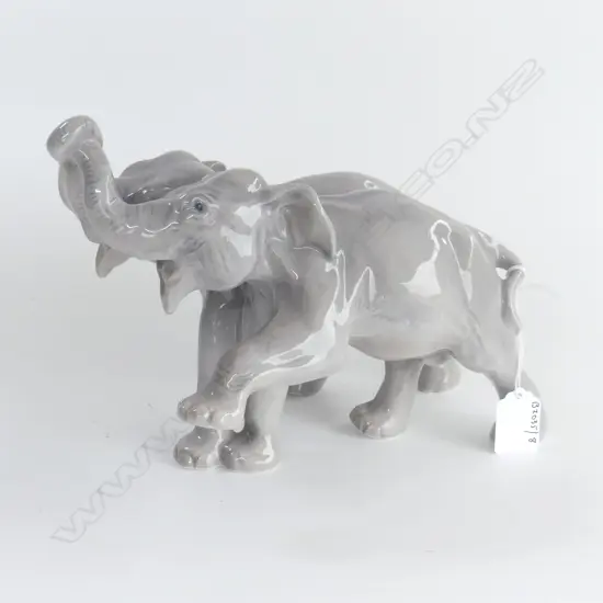 PR OF COPENHAGEN CHINA ELEPHANTS H160MM