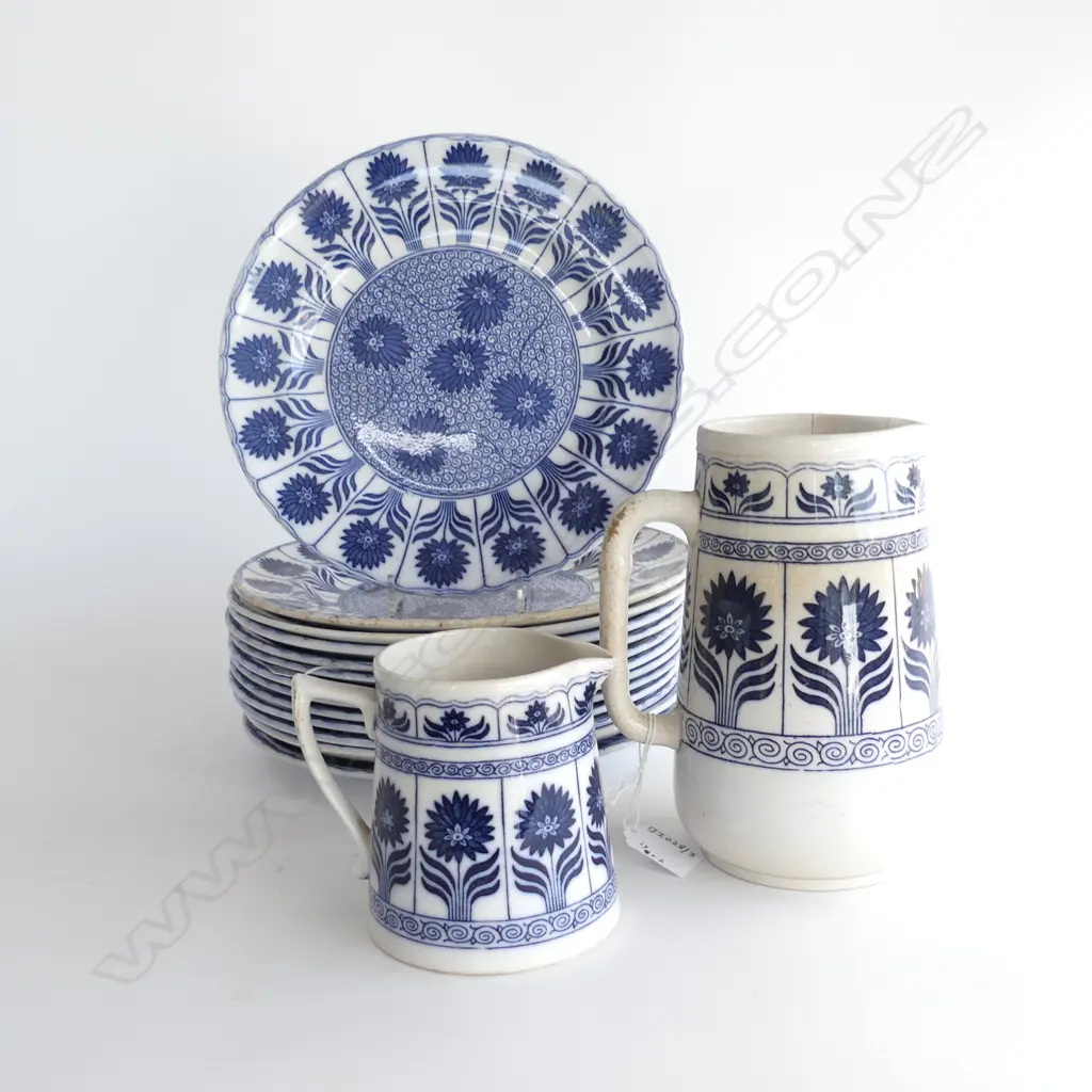 13 FLOW BLUE MINTON CHINA PLATES & 2 DINNER MATCHING JUGS H200MM LARGEST Image 1++