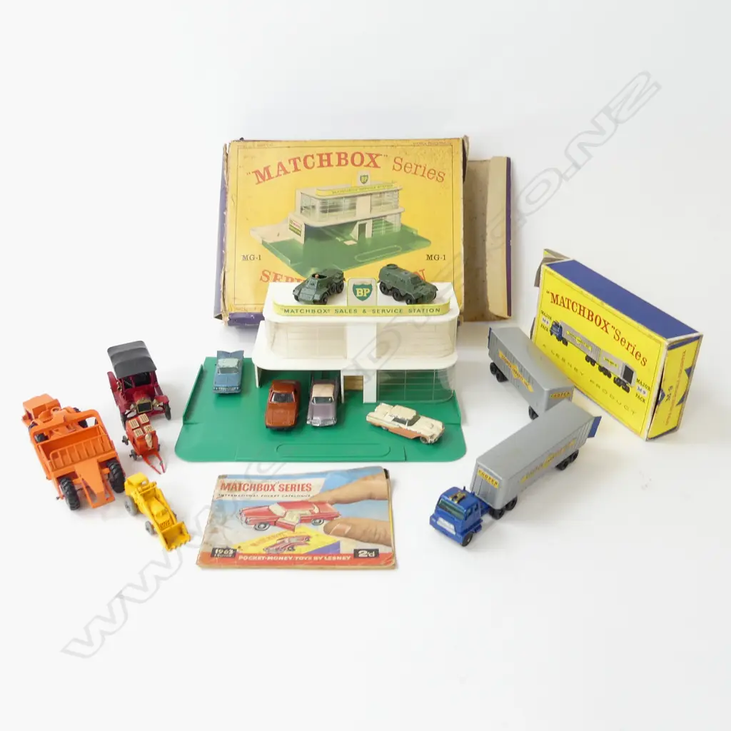 10 ASST. MATCHBOX LESNEY VEHICLES + BOXED M9 TRUCK & BP SERVICE STATION Image 1++