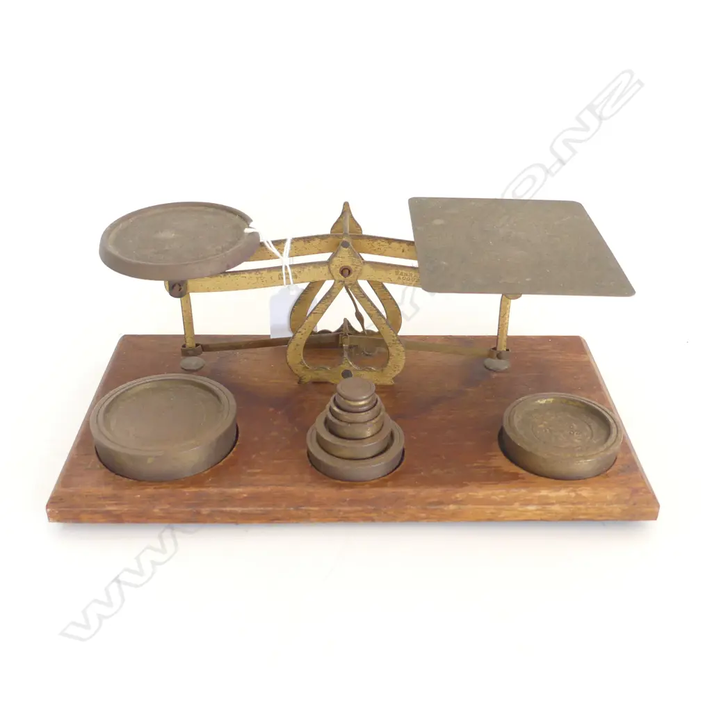 SET OF BRASS POSTAL SCALES & WEIGHTS Image 1++