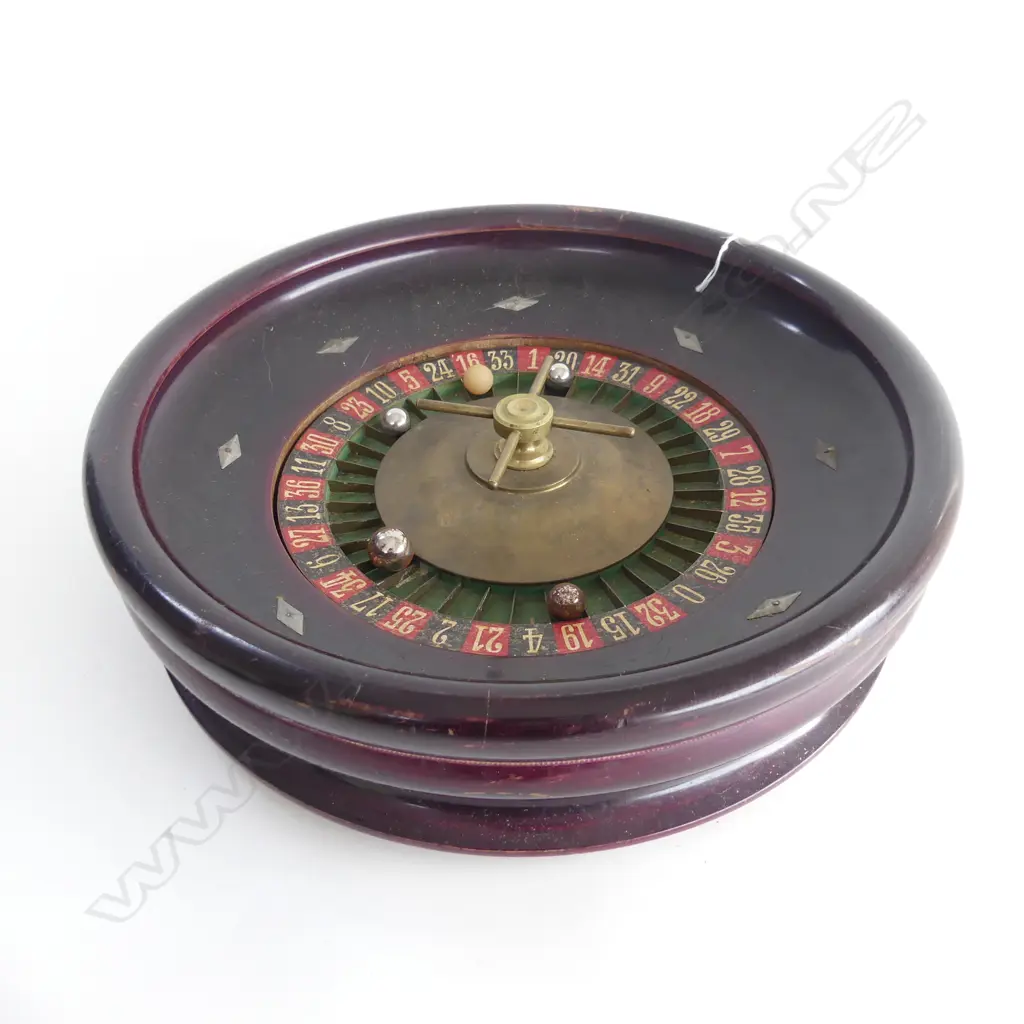 VINTAGE WOODEN ROULETTE WHEEL & BALLS  DIA295MM Image 1++