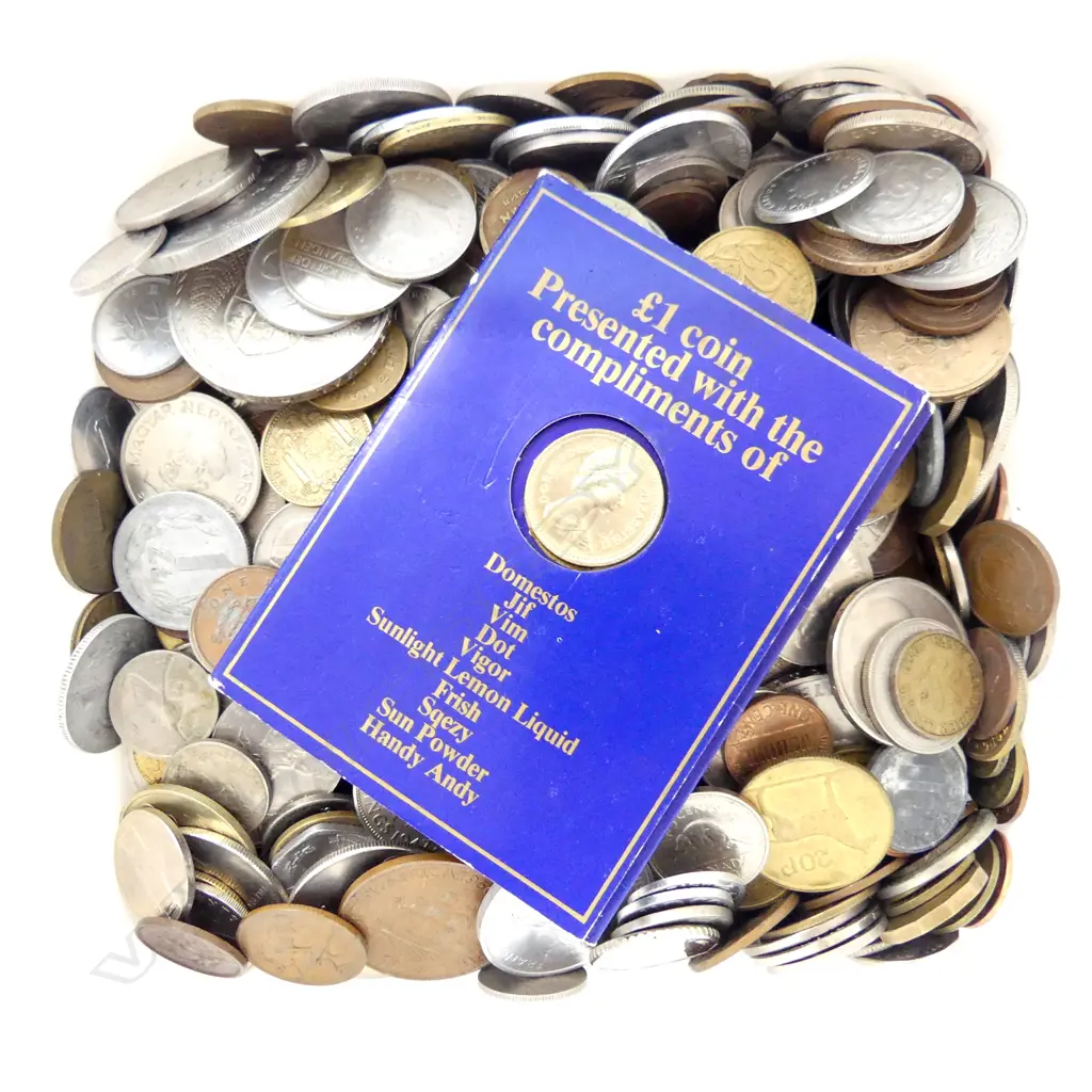 TUB ASST. WORLD COINS Image 1++