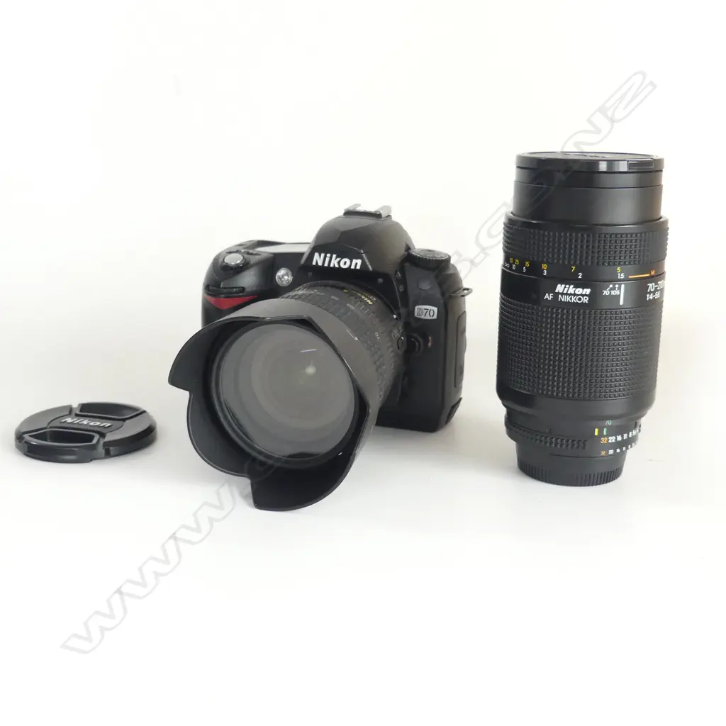 NIKON D70 SLR CAMERA WITH 62 AND 67 MM NIKON LENS 2 BAGS AND ACCESSORIES, WORKING Image 1++
