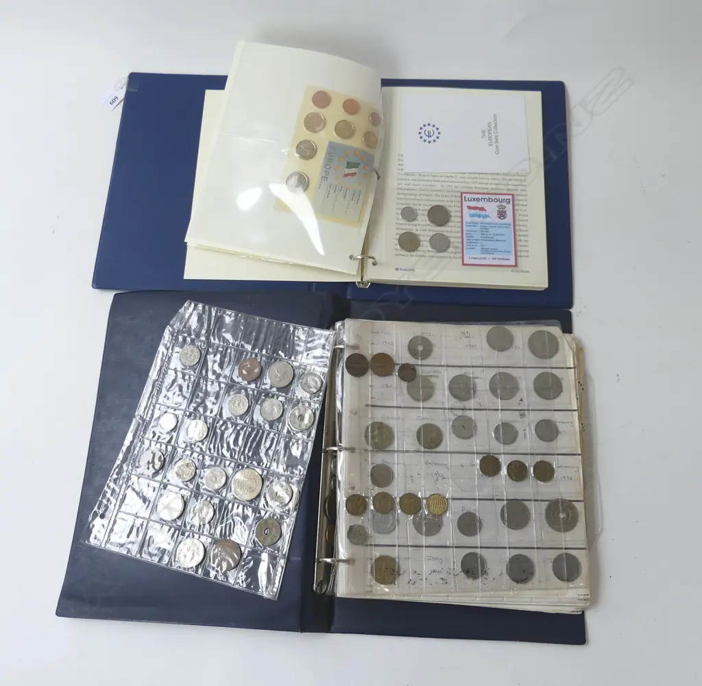 2 COIN ALBUMS: WORLD & EUROPEAN UNION Image 1++