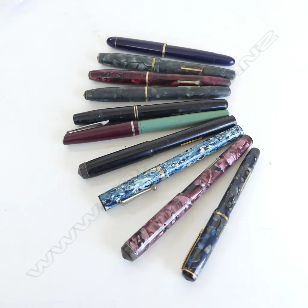 10 ASST VINTAGE FOUNTAIN & OTHER PENS Image 1++