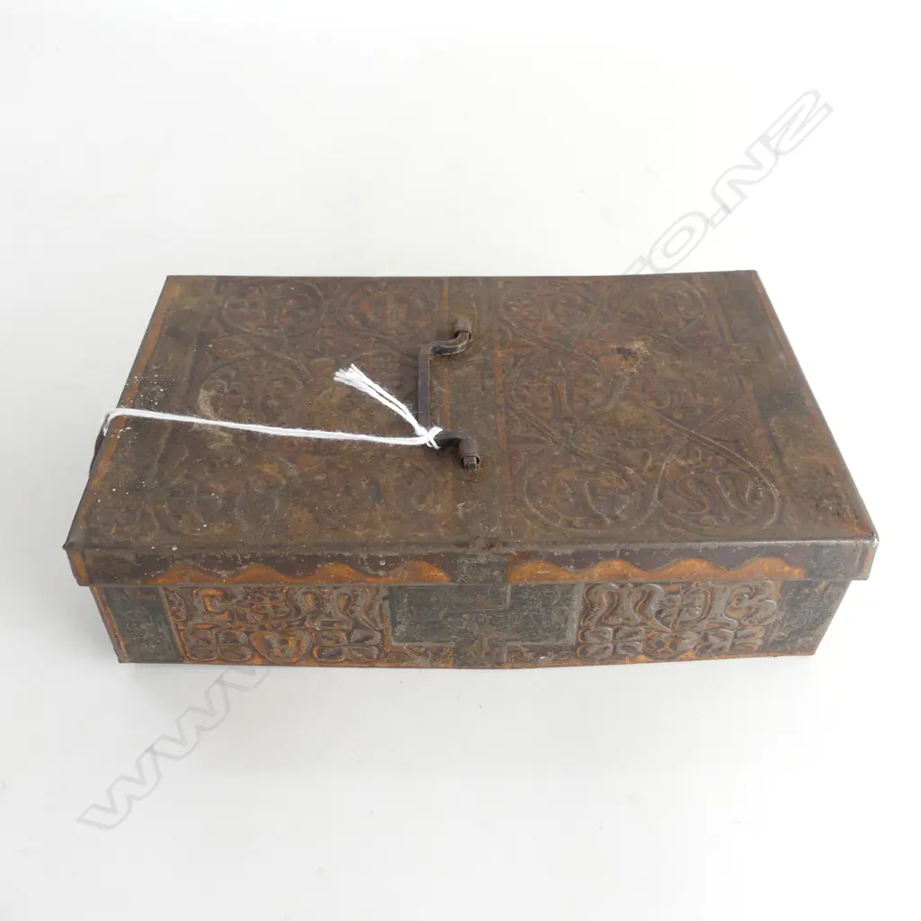 OLD TIN ASST. WORLD COINS Image 1++