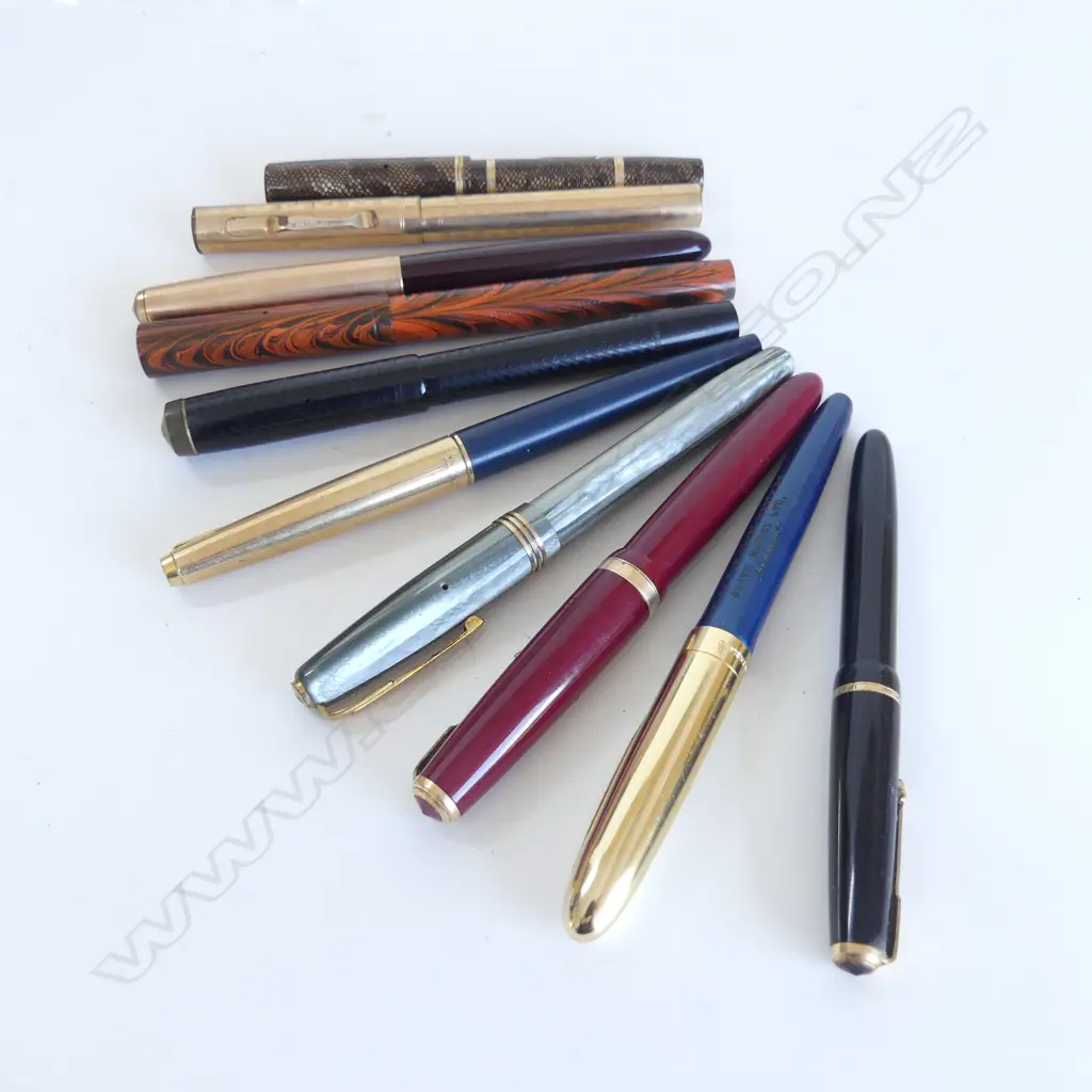 10 ASST VINTAGE FOUNTAIN & OTHER PENS Image 1++