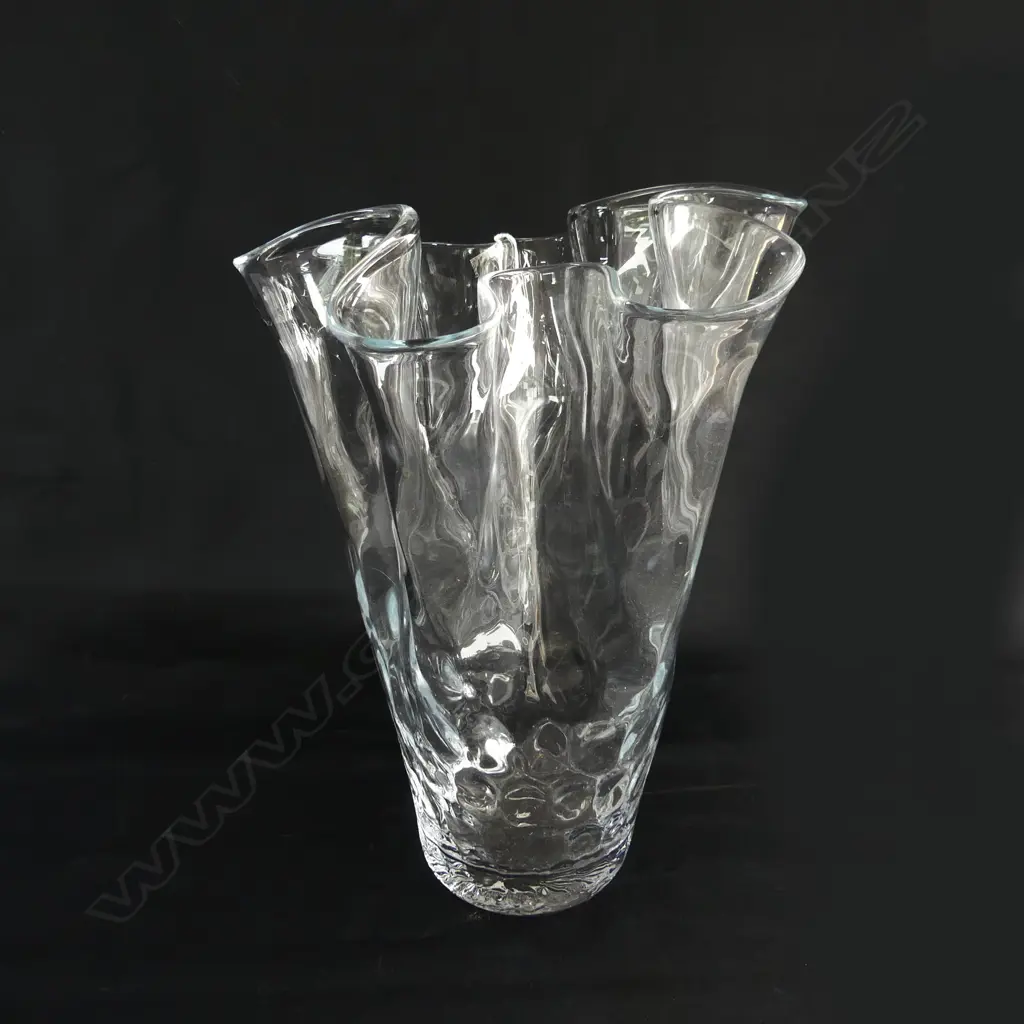 LRG ART GLASS HANDKERCHIEF VASE. H.360mm Image 1++