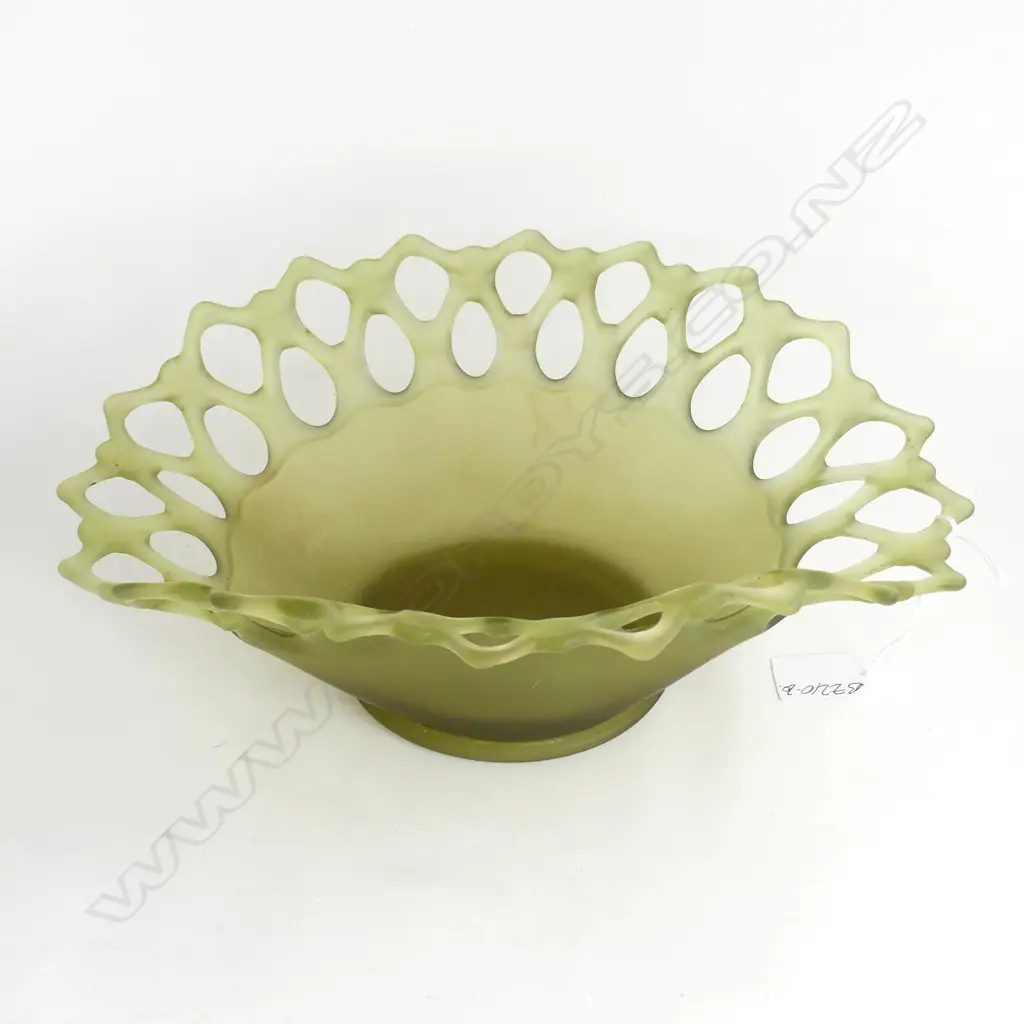 WESTMORLAND GLASS FROSTED VASE pierced border pale green grey L.315mm Image 1++