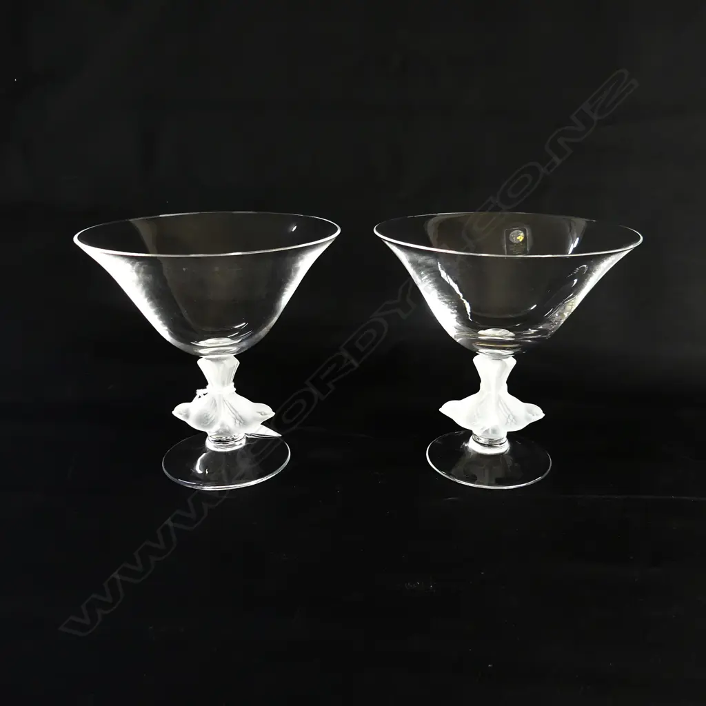 PR SASAKI CRYSTAL BONBON BOWLS w OPAQUE BIRD DETAIL (1 w box) Image 1++