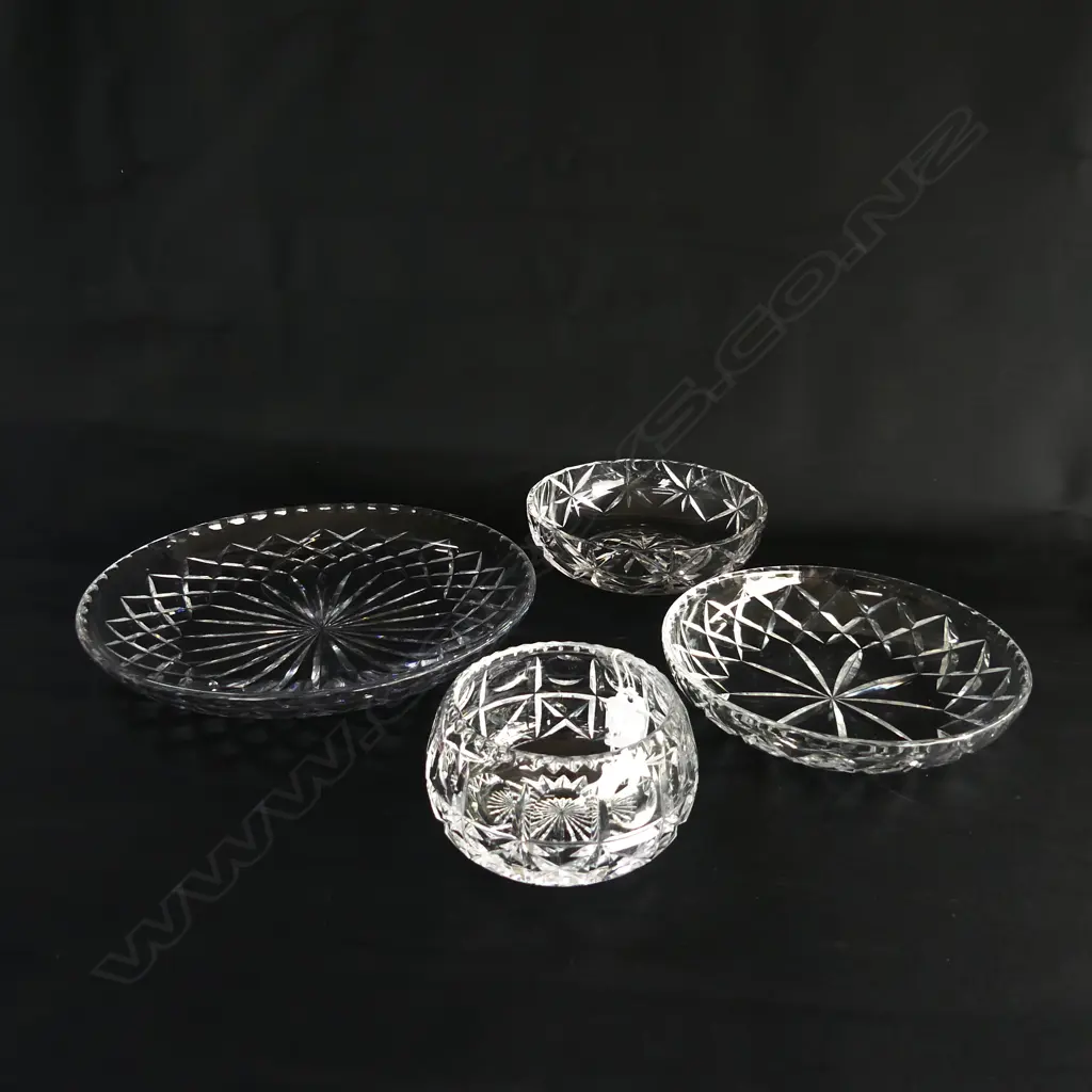 4 PCS CRYSTAL, 3 DISHES & SML BOWL Image 1++