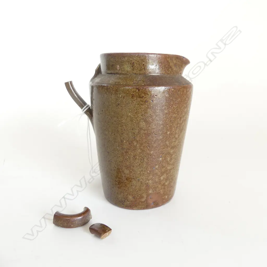 LUKE ADAMS POTTERY JUG H.120mm handle pieces inside Image 1++