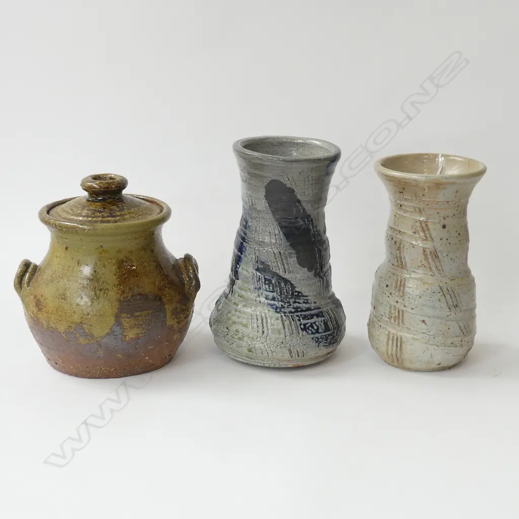 3 PCS NZ STUDIO POTTERY ATTB. ESTELLE/BRUCE MARTIN, 2 VASES & 1 STORAGE JAR Image 1++