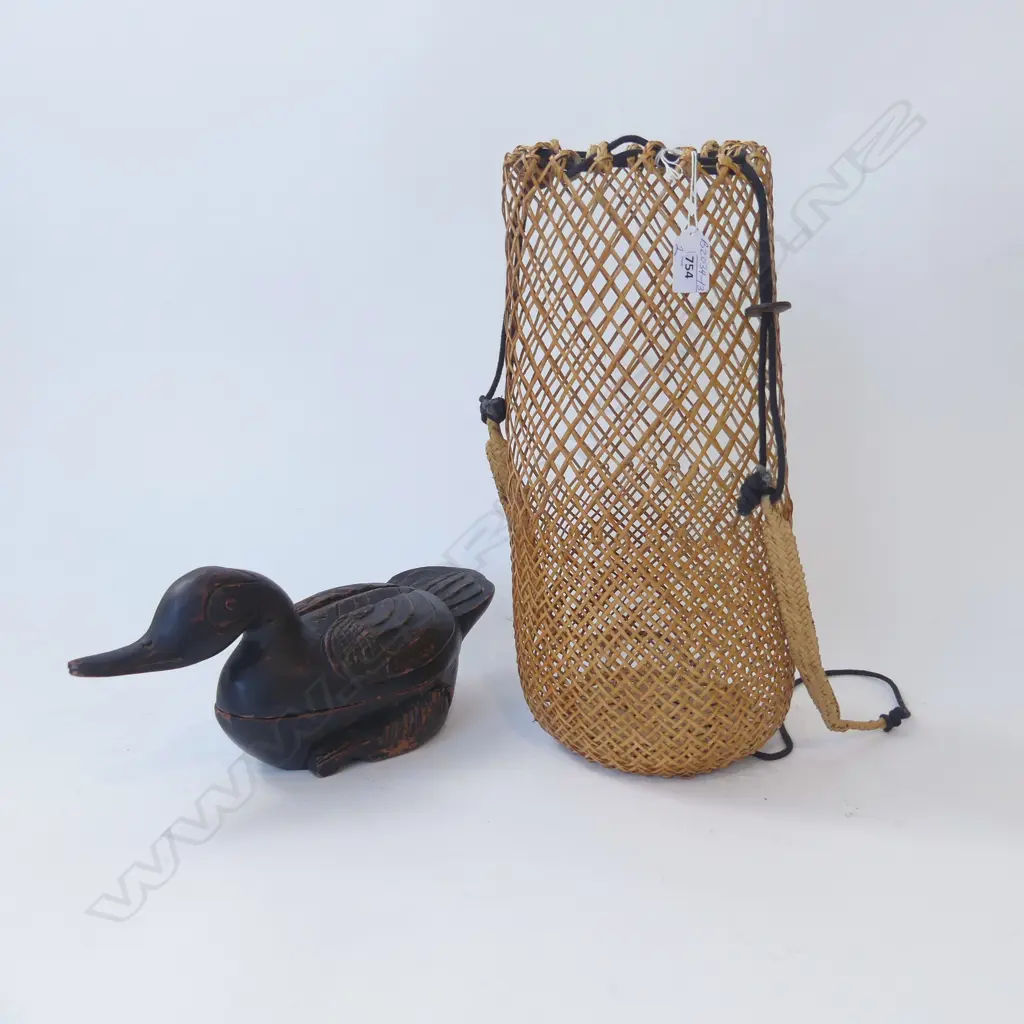 VINTAGE INDONESIAN CARVED WOODEN DUCK CONTAINER L.350mm, WOVEN CANE BAG Image 1++