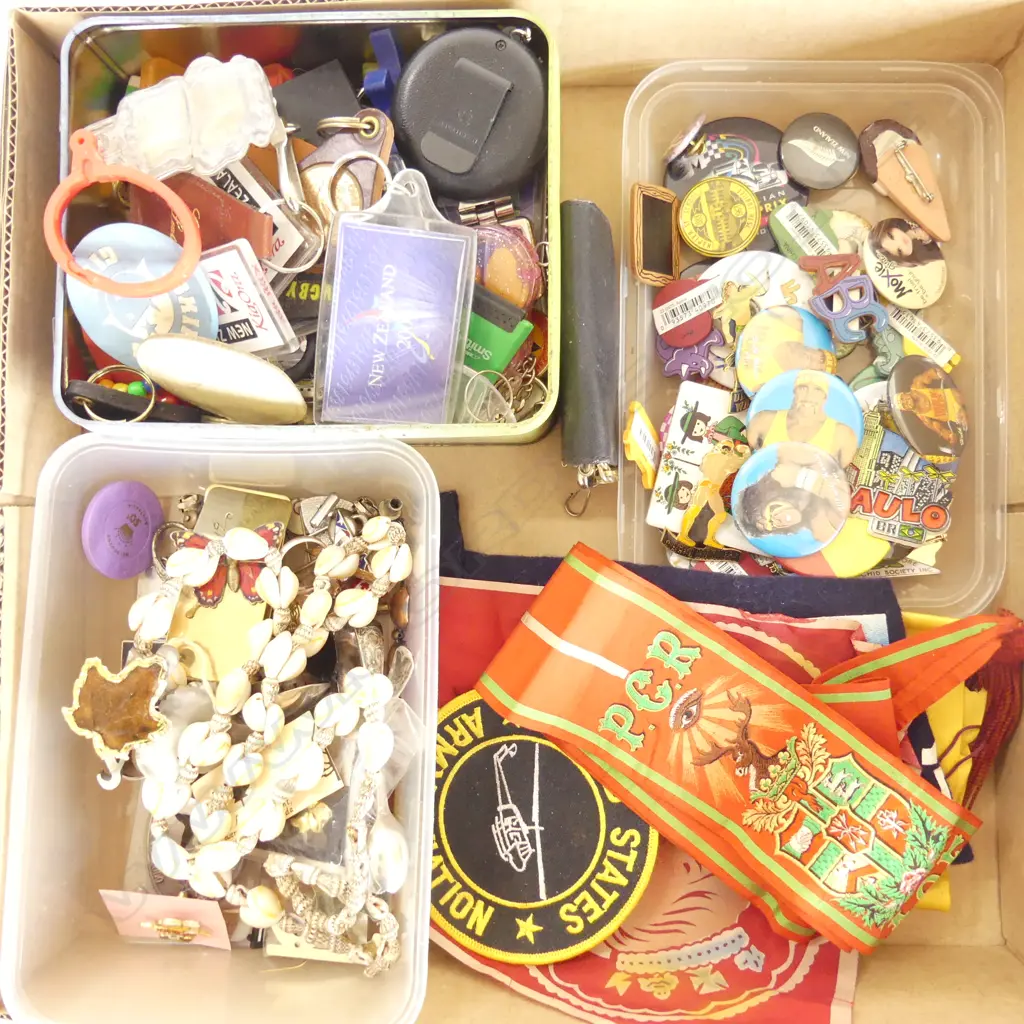 ASST. ITEMS; BADGES, FLAGS, KEY RINGS, COSTUME JEWELLERY ETC Image 1++