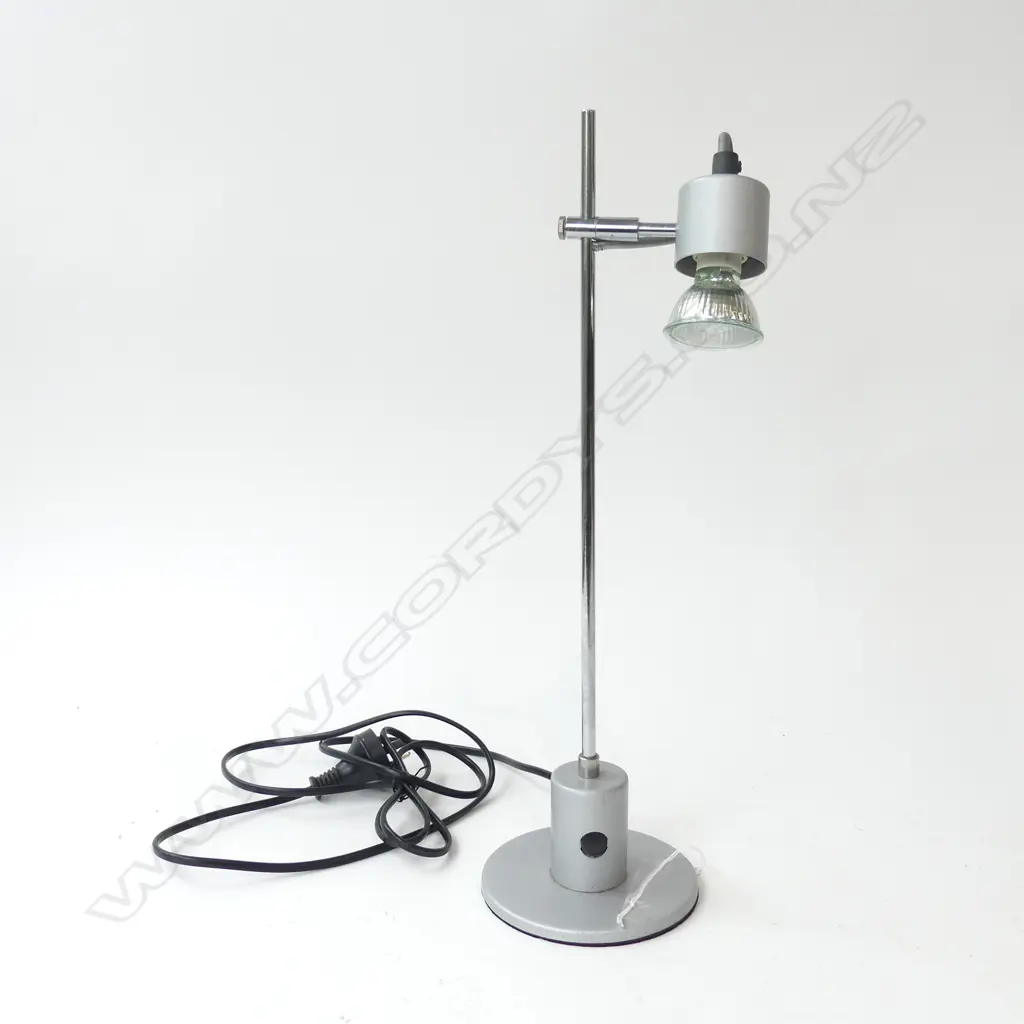 METAL TABLE LAMP Image 1++