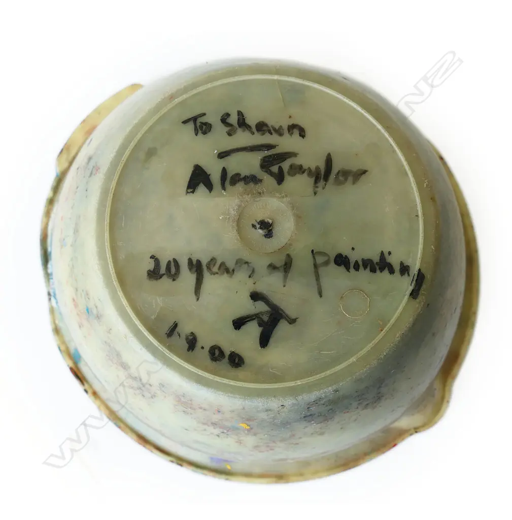 PLASTIC BRUSH CLEANING BOWL BELONGING TO ALAN TAYLOR, SIGNED TO BASE, 280 X 110mm Image 1++