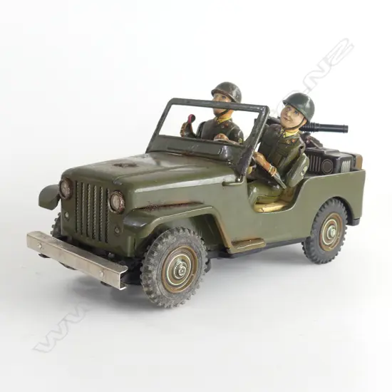 VINTAGE 1960s BATTERY OPERATED ARMY JEEP WITH HEAD LIGHTS OPERATING  MADE IN JAPAN BY NOMURA TOY  (ORIGINAL BOX DAMAGED)