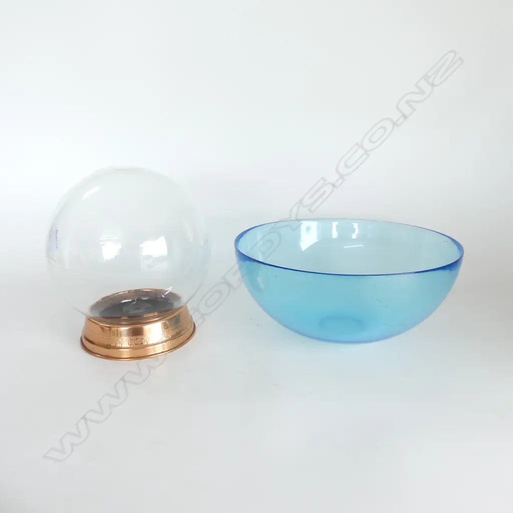VINTAGE GLOBE GLASS TERRARIUM ON COPPER STAND & LRG BLUE GLASS BOWL Image 1++