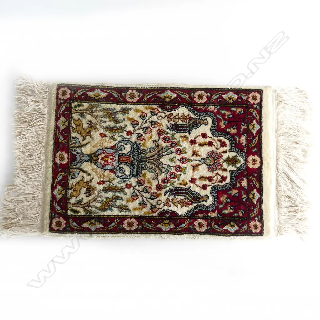 SMALL HAND KNOTTED WOOL PILE MAT - TREE OF LIFE DESIGN 650x440mm Image 1++