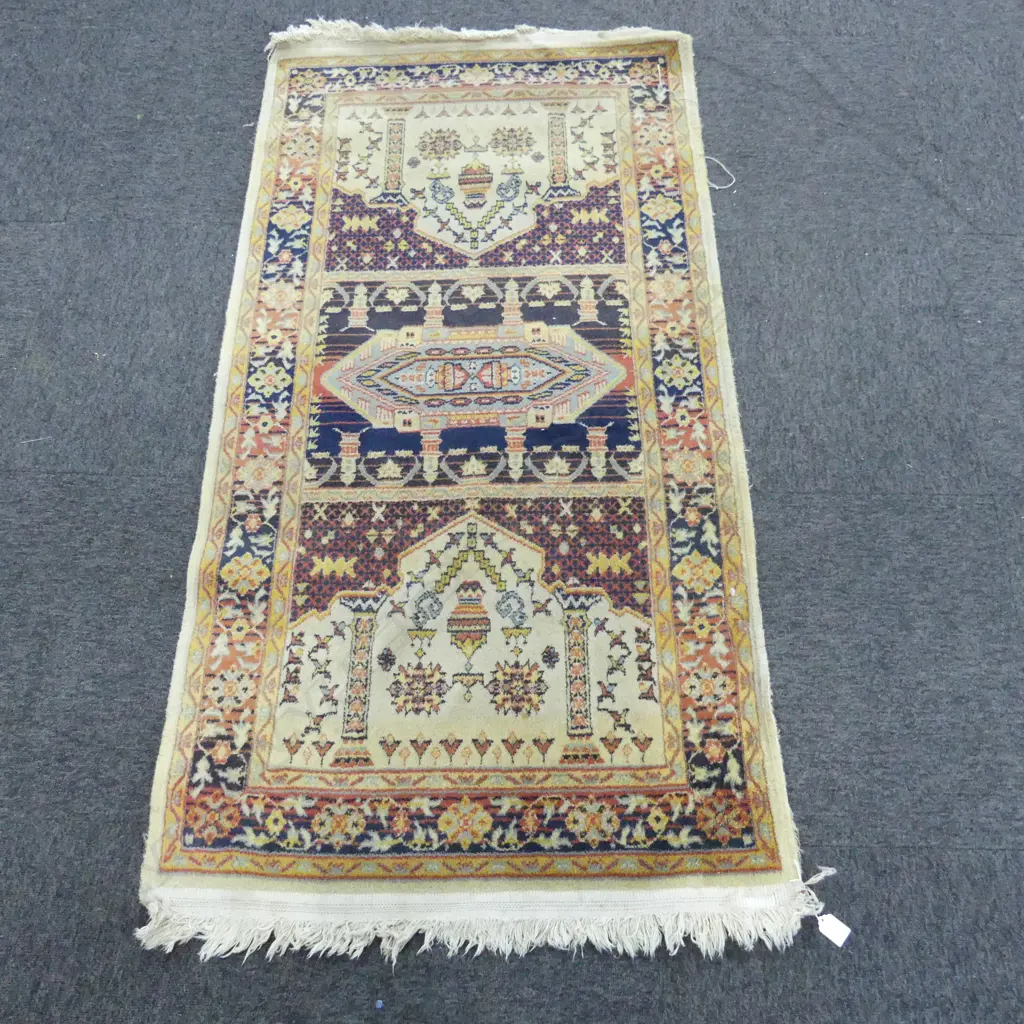 HAND KNOTTED WOOL PILE RUG 1500x800mm Image 1++