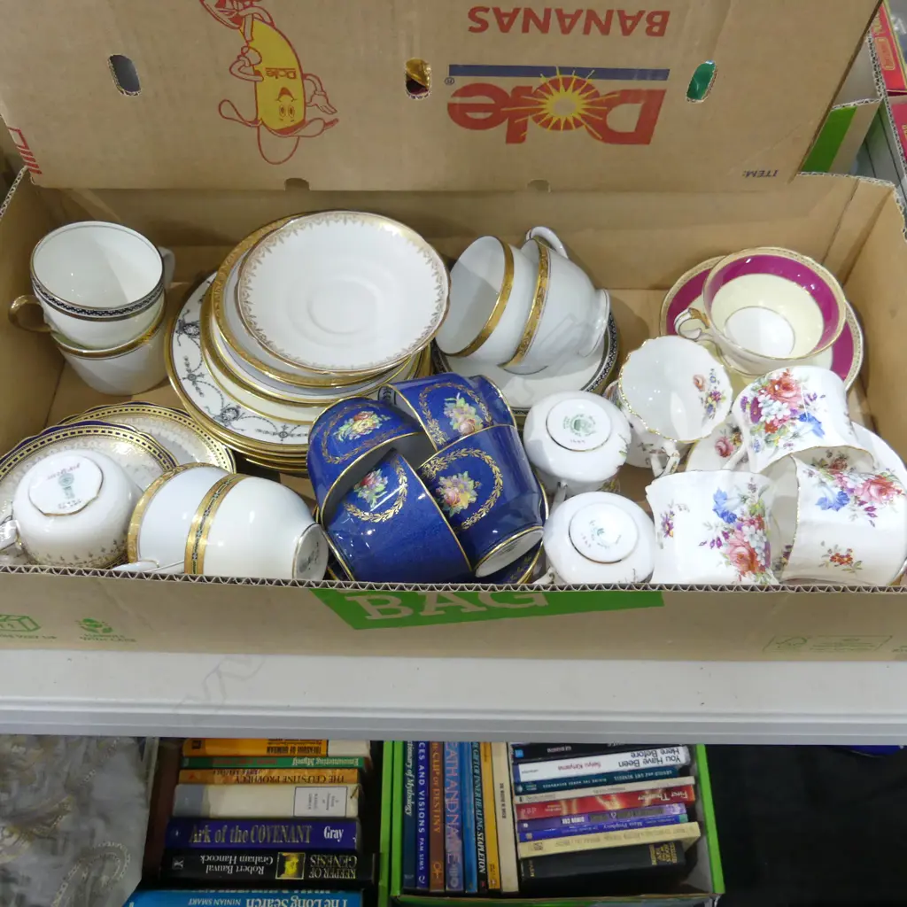 COLLECTION ENGLISH CHINA, 2 SETS & VARIOUS IN MAINLY WHITE/BLACK & GOLD Image 1++