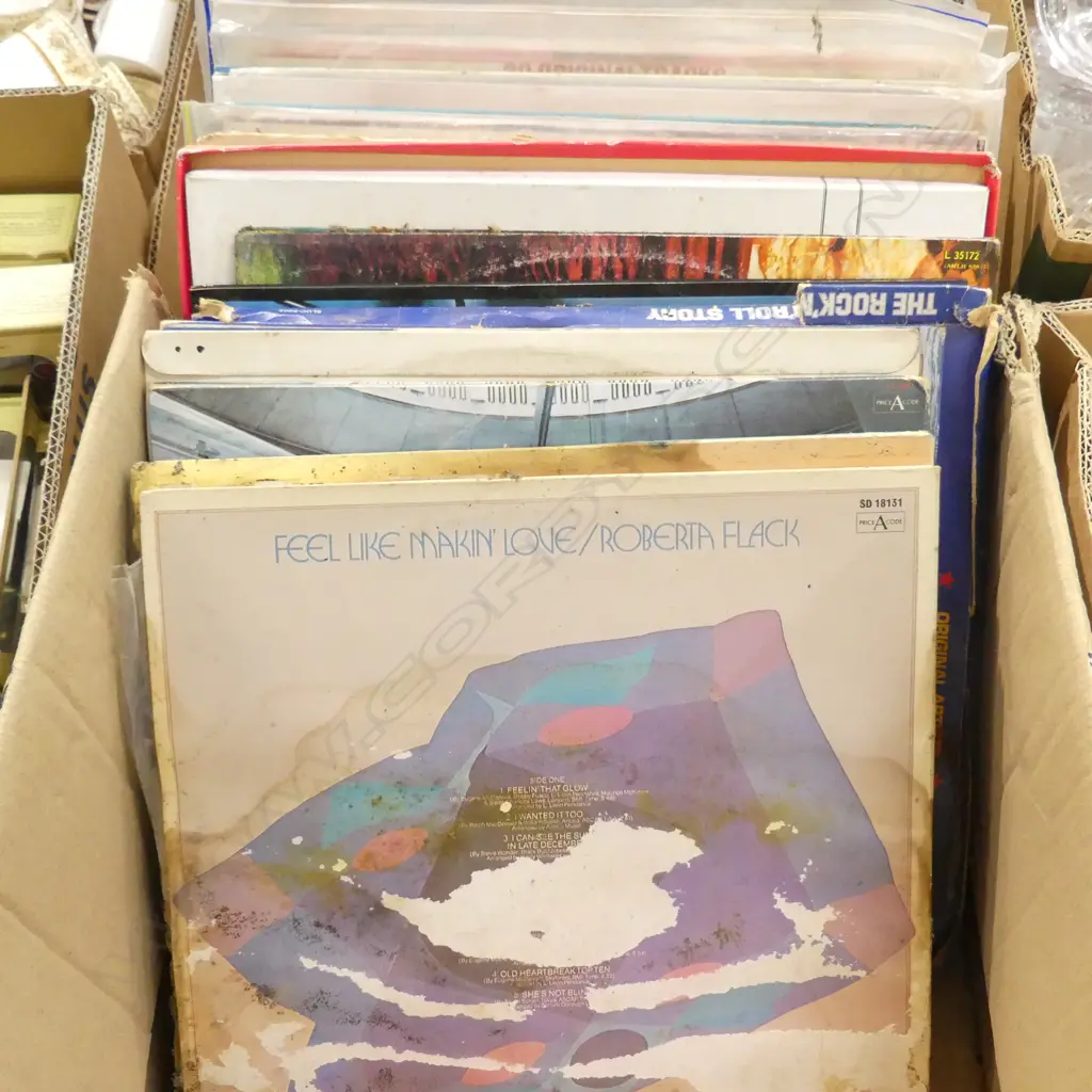 ASST. RECORDS; PINK FLOYD ETC - SOME FAULTED Image 1++