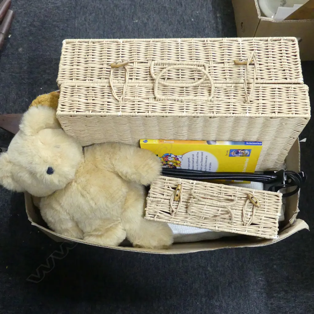 ASST. WIGS, TEDDY BEARS, LINENS, 2 WOVEN CASES, USB POWERED 4 FLEXI WAND CLAMPED LIGHT FITTING Image 1++