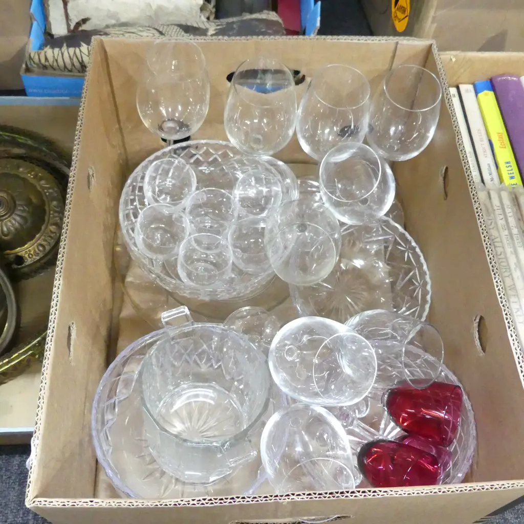 BOX LOT CRYSTAL BOWLS  LEONADO WINE GLASSES ICE BUCKET & 3 CRANBERRY GLASSES Image 1++