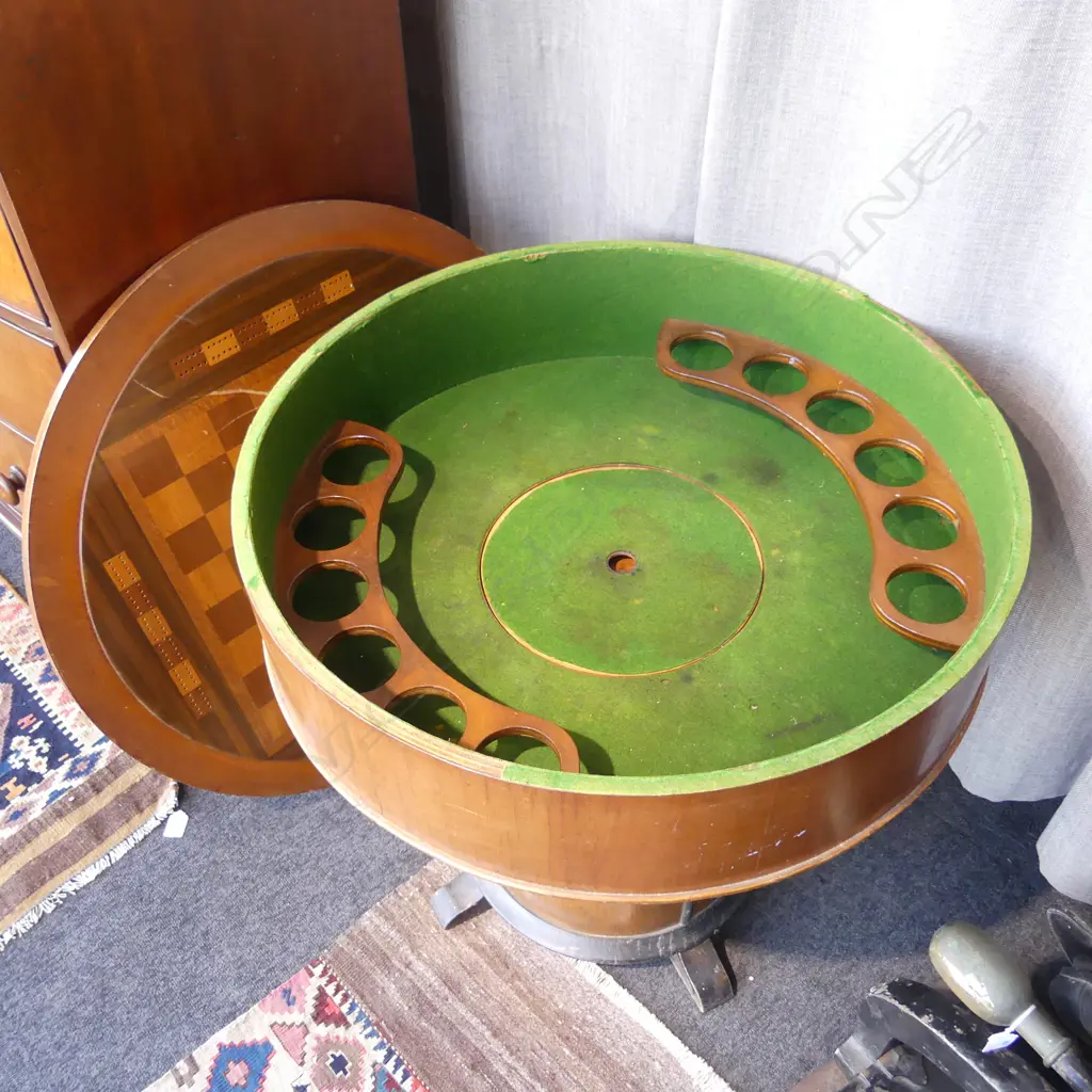 DECO GAMES TABLE 735mm dia. Image 1++