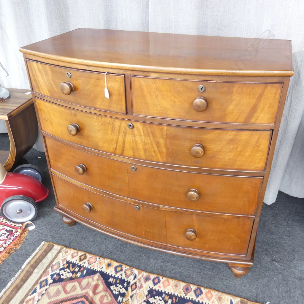 VICTORIAN MAHOGANY 5 DRAWER BOW FRONT CHEST 1070 X 540 X 1040 MM SHOWING SOME WEAR FOR ITS AGE Image 1++