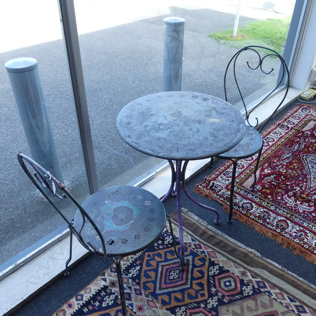 3 PCE PATIO SET; PR CHAIRS + TABLE (HOLES) Image 1++