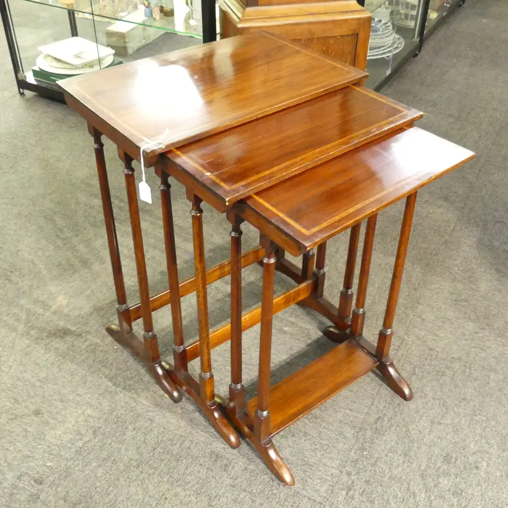 SET OF 3 INLAID MAHOGANY NESTING TABLES 505x325x655mm Image 1++