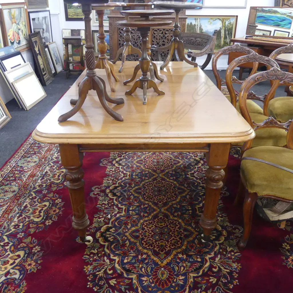 COLONIAL KAURI DINING TABLE w. 1 LEAF & CRANK HANDLE Image 1++