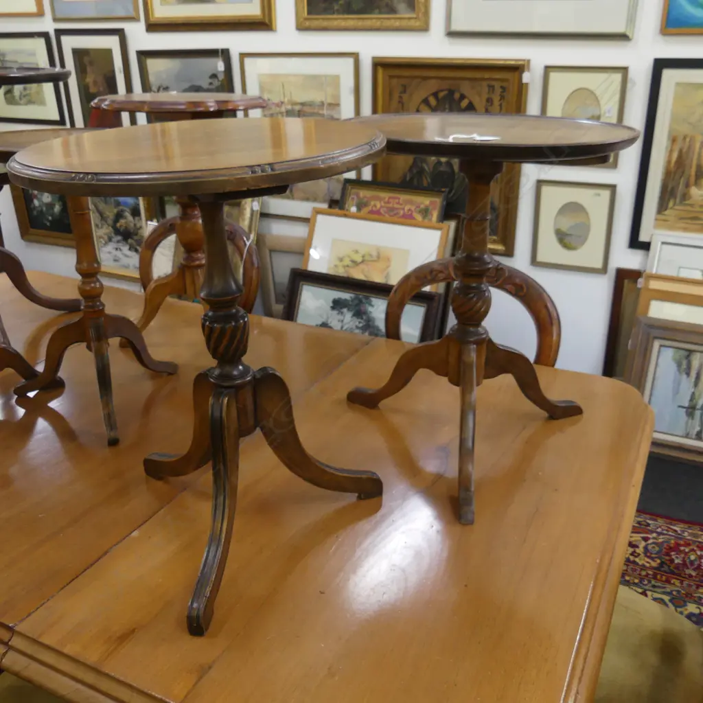 NEAR PR GEORGIAN STYLE MAHOGANY TRIPOD WINE TABLES H.515mm Image 1++