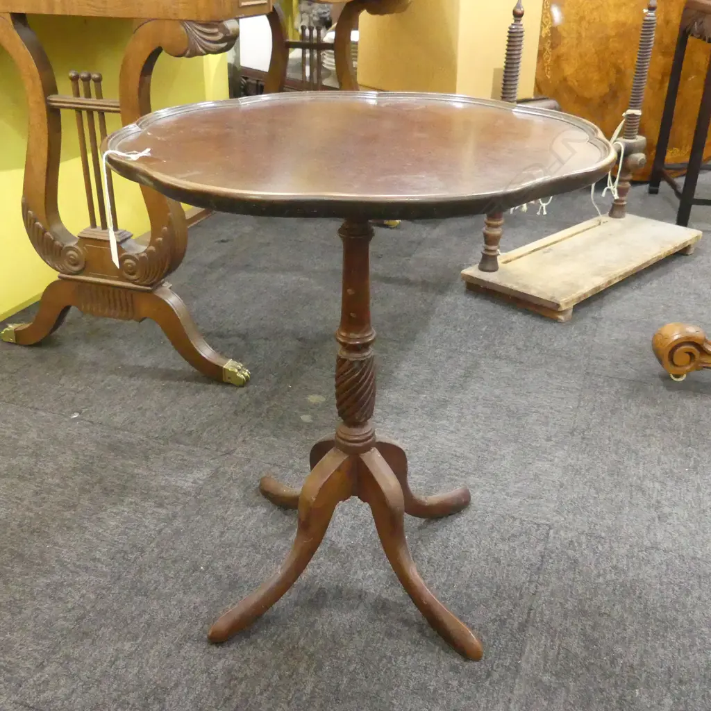 MAHOGANY WINE TABLE D 490 MM Image 1++