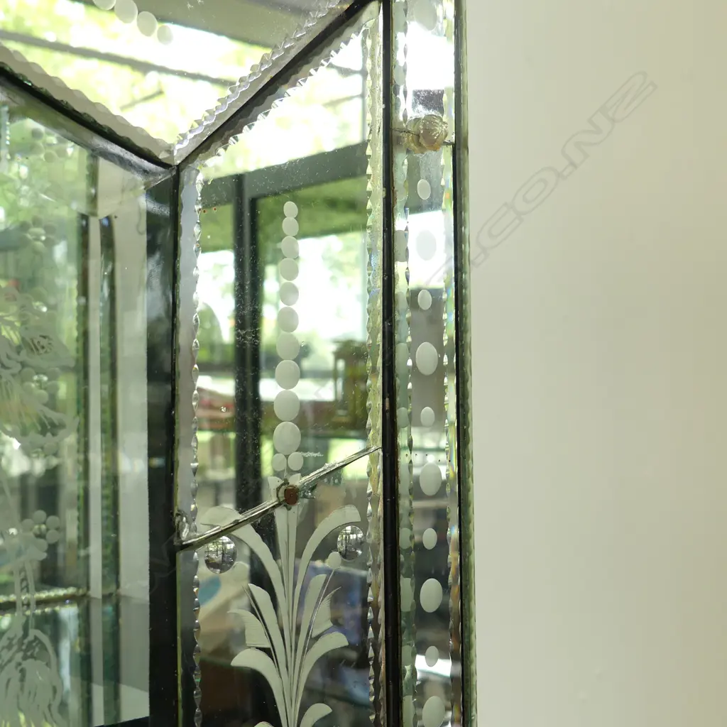 VENETIAN STYLE 2 PART GLASS CABINET - FAULTS 910x460x1970mm Image 1++