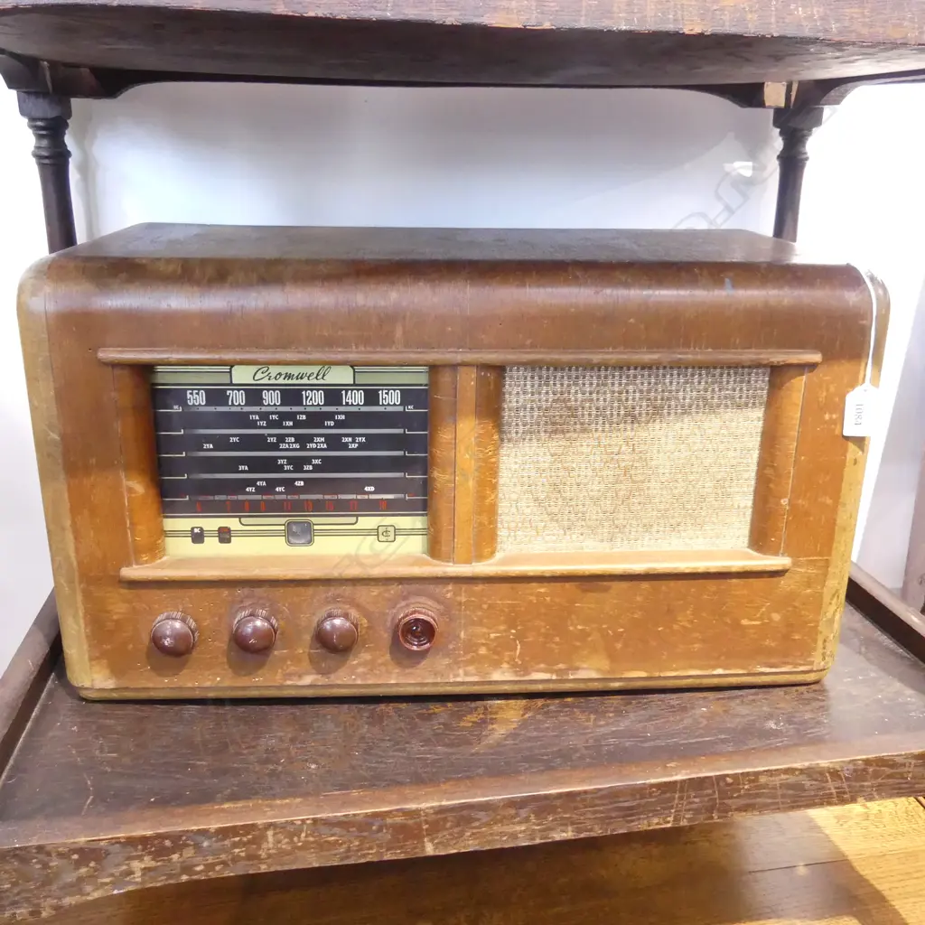 VINTAGE DECO CROMWELL WOODEN RADIO W585mm BORER Image 1++
